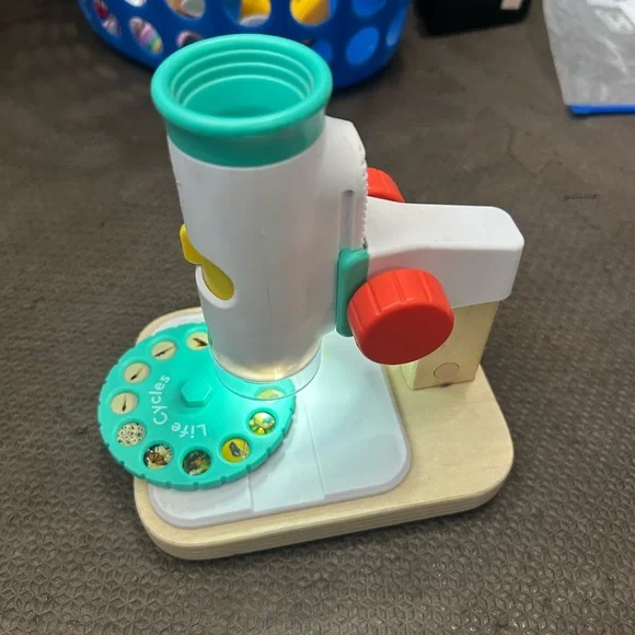 LOVEVERY Discover & Inspect Microscope - Picture 1 of 2